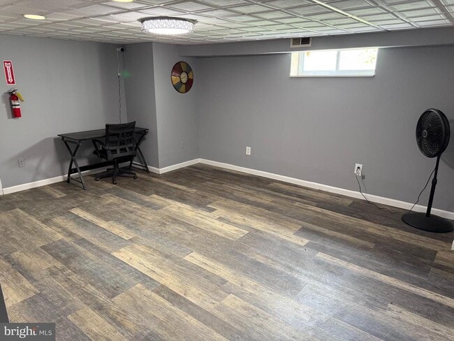 Building Photo - 907 Foxwood Ln