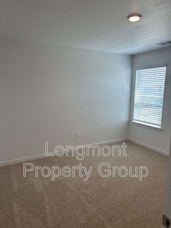 Building Photo - 13609 Topaz Pl