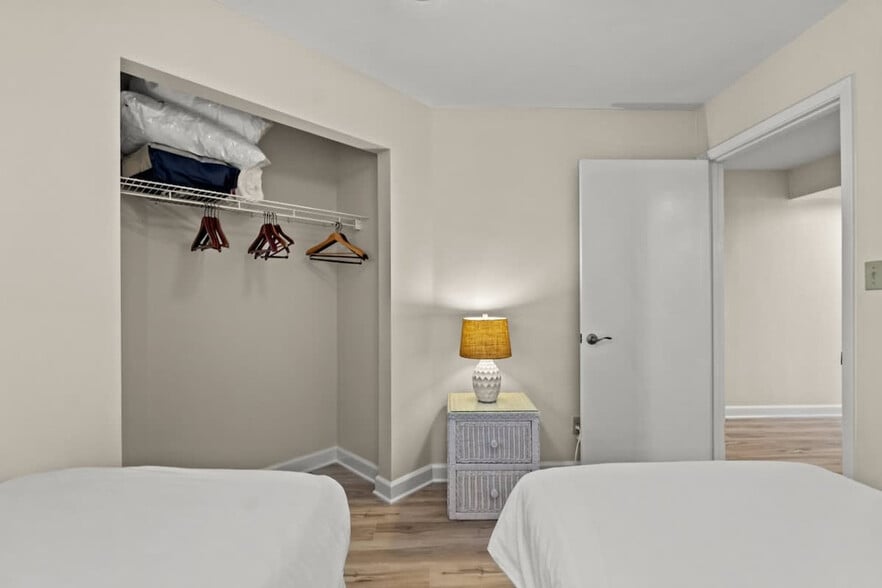 Building Photo - 17155 FL-30