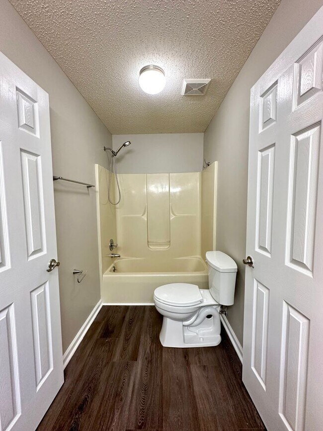 Building Photo - Stunning Single-Family Home with Plenty of...