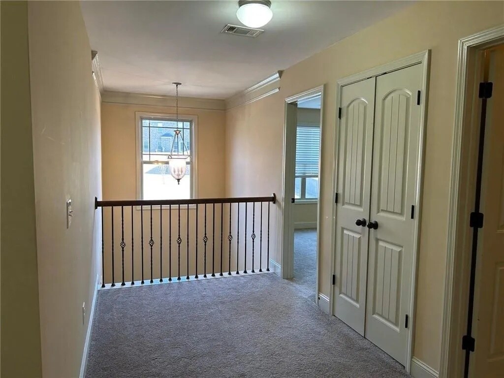 Building Photo - 698 Channel Ln