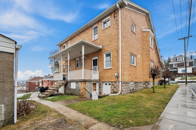 Building Photo - 101-103 E Agnew Avenue