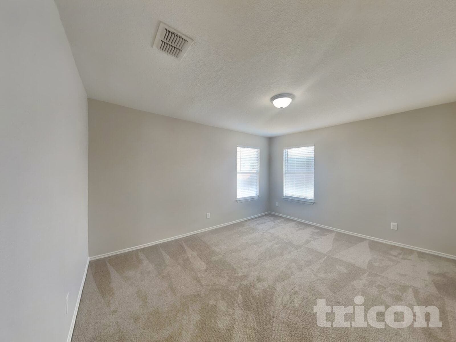 Building Photo - 160 Hinge Path