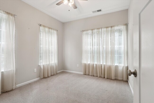 Building Photo - 1208 Kings Land Court
