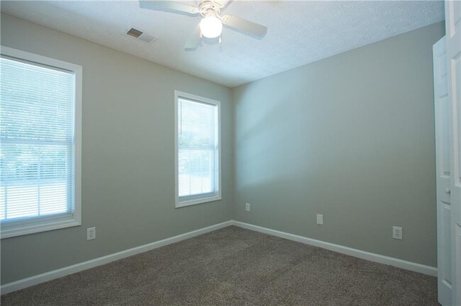 Building Photo - 350 Windermere Dr