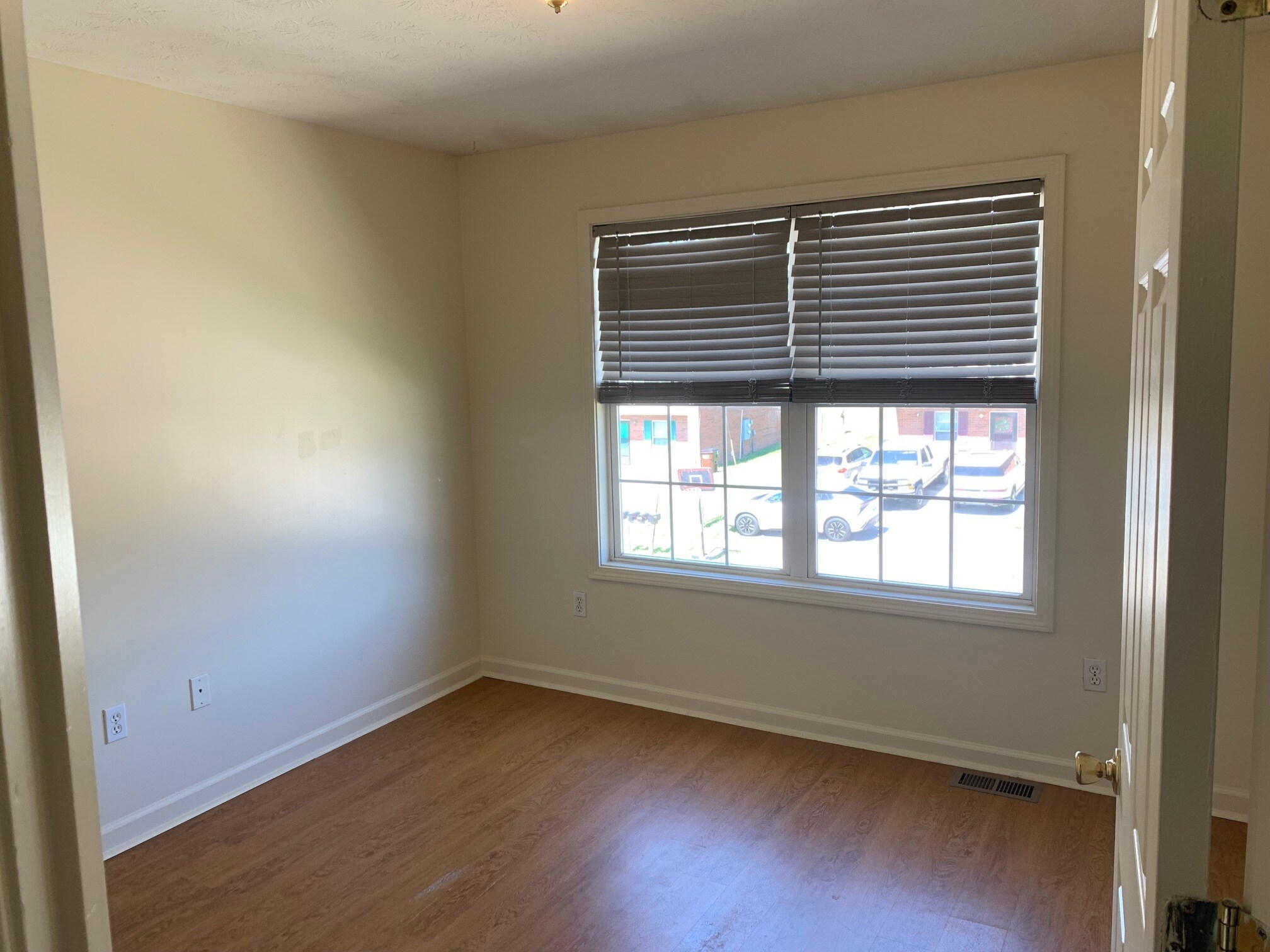 Building Photo - 1065 Brandy Ln