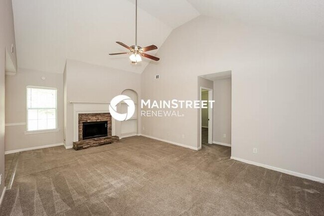 Building Photo - 3 Bedroom Pet-Friendly Home in Jonesboro, GA with Main Street Renewal