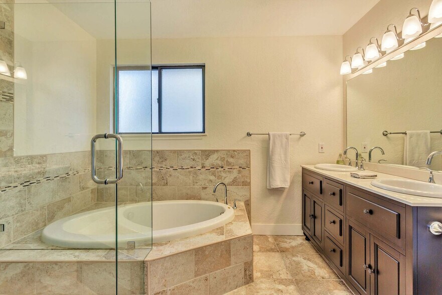 Building Photo - 7492 Brighton Way