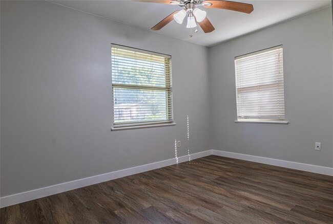 Building Photo - 9014 Slayton Dr