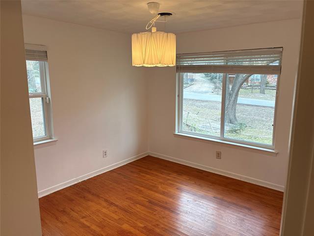 Building Photo - 1001 Crestview Dr