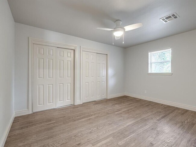 Building Photo - 1320 Avondale Dr