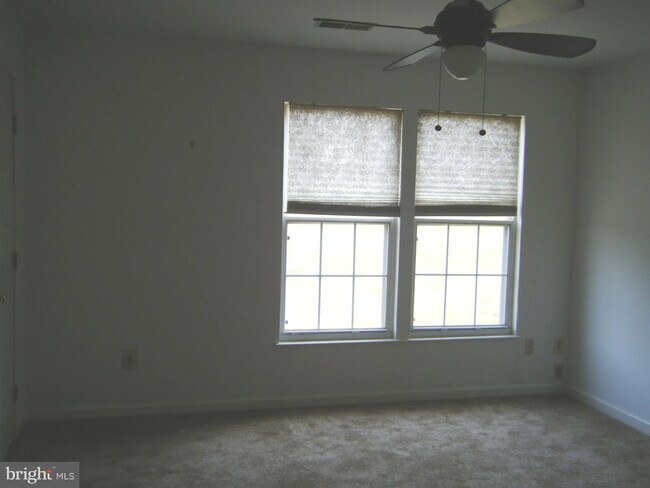 Building Photo - 249 Sloan Ct
