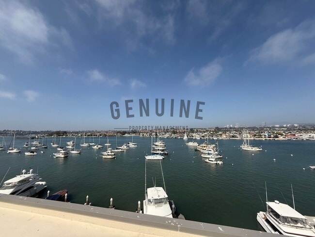Building Photo - 2Bd 2Ba Spacious Newport Bay Front Condo