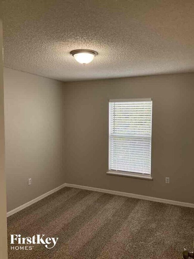 Building Photo - 7094 Shady Pine Ct