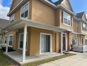 Building Photo - 4010 Santa Maria Dr