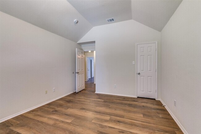 Building Photo - 9121 Portage Ln