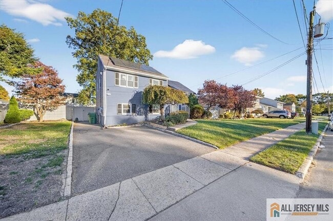 Building Photo - 6 Dundar Rd