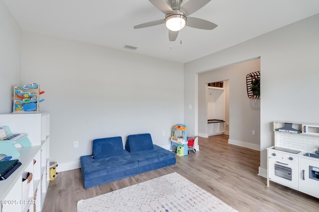 Building Photo - 230 Bayou Bend Ln