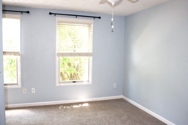 Building Photo - 5826 Whitfield Ct