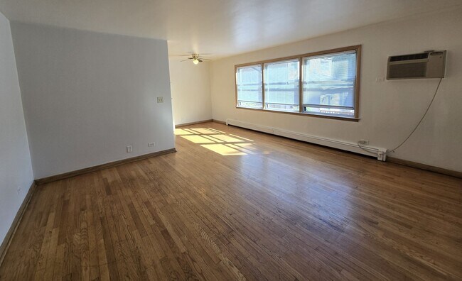 Primary Photo - 4114 N Kedvale Ave