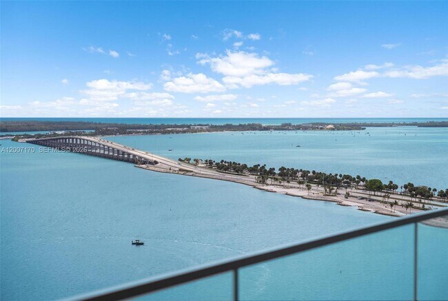 Building Photo - 175 SE 25th Rd