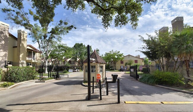 Building Photo - 2120 El Paseo St