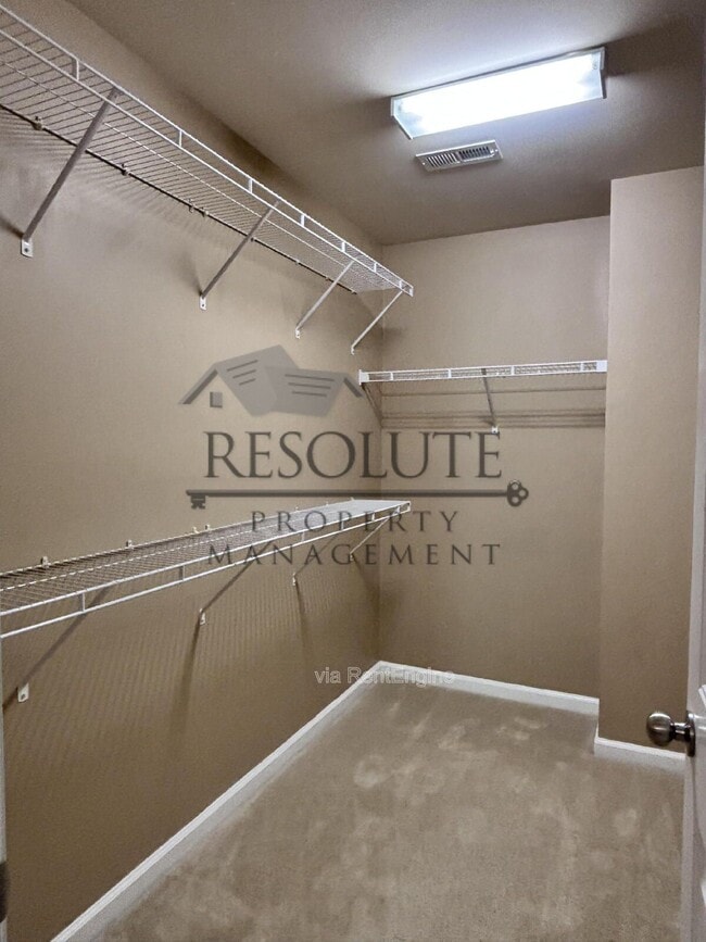 Building Photo - 240 Lynchwick Ln