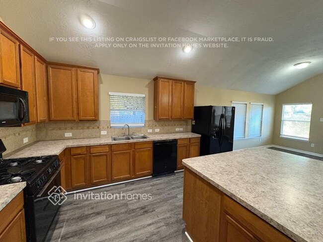 Building Photo - 18802 Cluster Oaks Dr