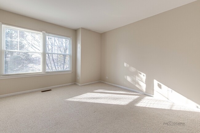 Building Photo - 348 Pine Lake Cir