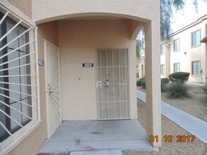 Building Photo - COZY 2 BEDROOM 2 FULL BATH CONDO LOCATED ON SECOND LEVEL