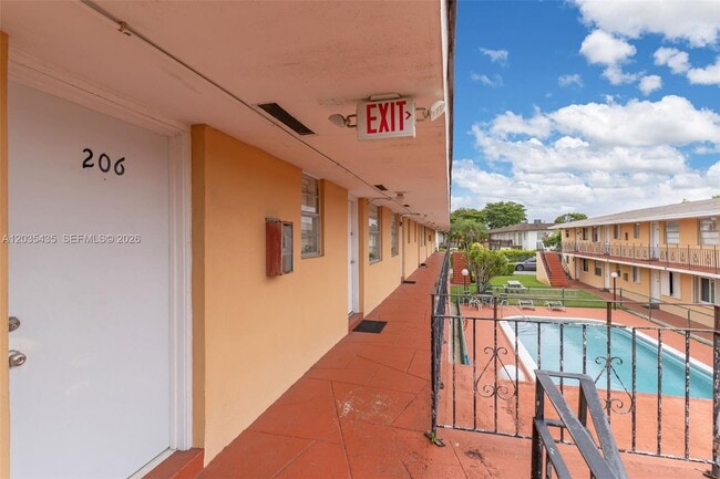 Building Photo - 3800 SW 102nd Ave