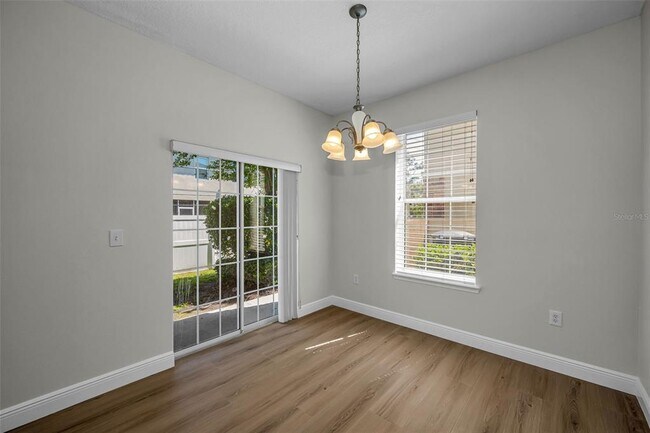 Building Photo - 617 52nd Ave N