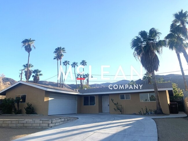 Primary Photo - Three Bedroom Home in Beautiful Neighborhood