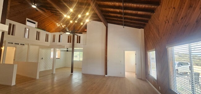 Building Photo - Rancho De Oro