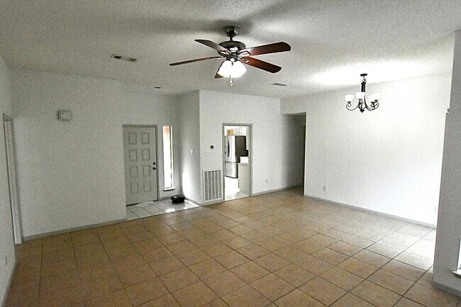 Building Photo - 9814 Paddock Park Dr