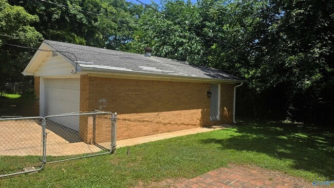 Building Photo - 3725 Broadmor Rd NW