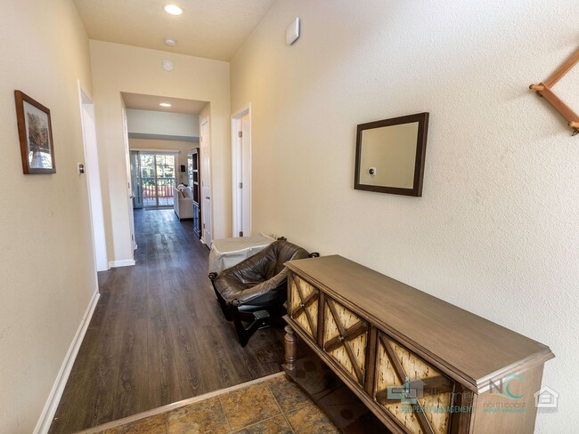 Building Photo - 416 N Downing St