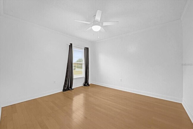 Building Photo - 3499 Summerwood Way