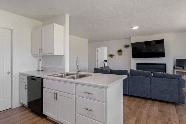 Building Photo - Charming 3 bedroom in Nixa schools!