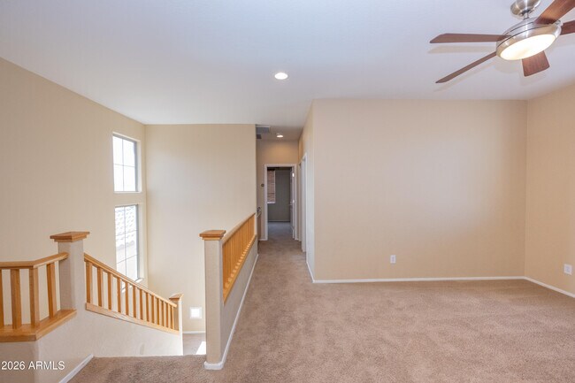 Building Photo - 2023 W Shackleton Dr