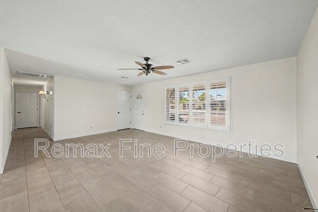 Building Photo - 6332 N Granite Reef Rd