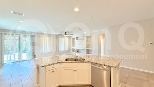 Building Photo - 25945 W Horsham Dr
