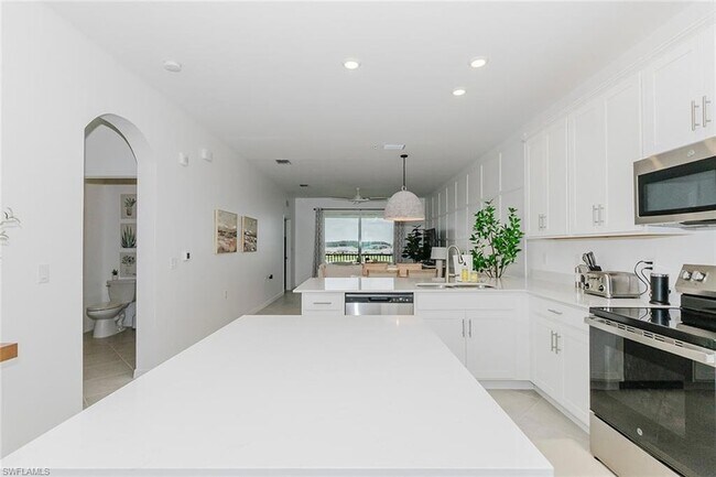 Building Photo - 5555 Double Eagle Cir