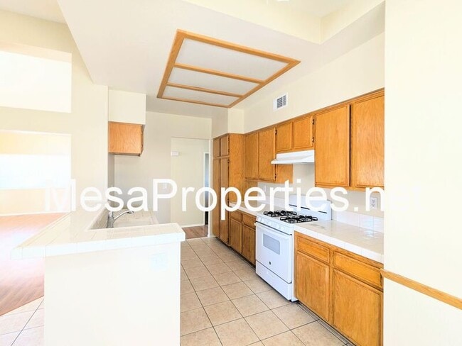 Building Photo - 15635 Desert Springs Dr