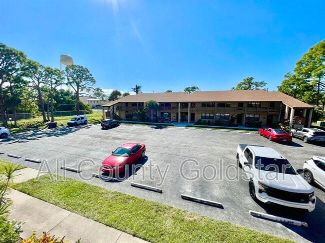 Building Photo - 25 Quails Run Blvd