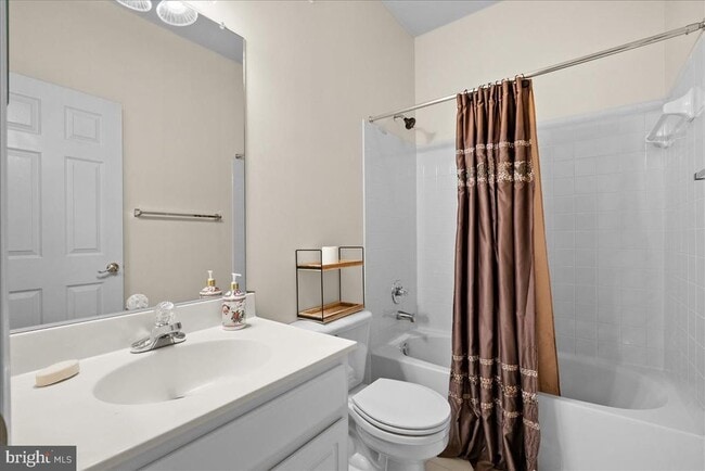 Building Photo - 5317 Chieftain Cir