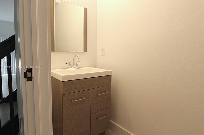 Building Photo - 9390 SW 222nd Way