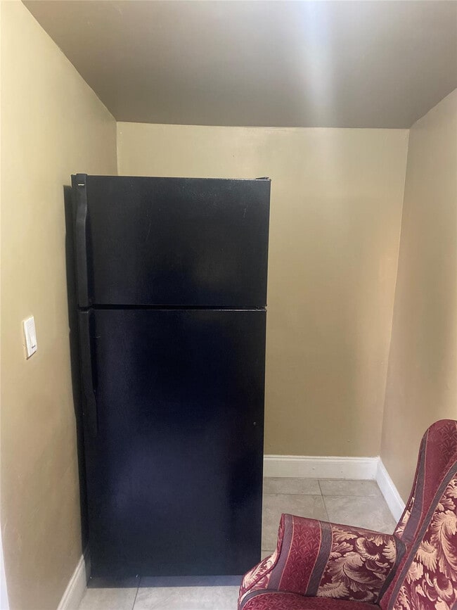 Building Photo - 5709 NW 23rd St