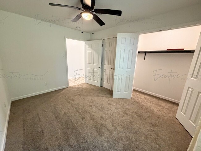 Building Photo - Available Now – Updated 3-Bed, 2-Bath Home in Iowa with Garage