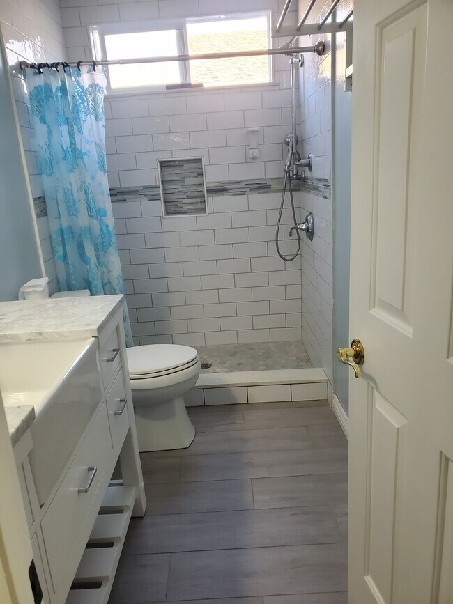 Building Photo - 336 Nueve Ct